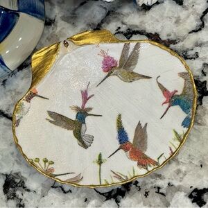 Hand Crafted Hats on Hummingbirds Trinket Shell Dish